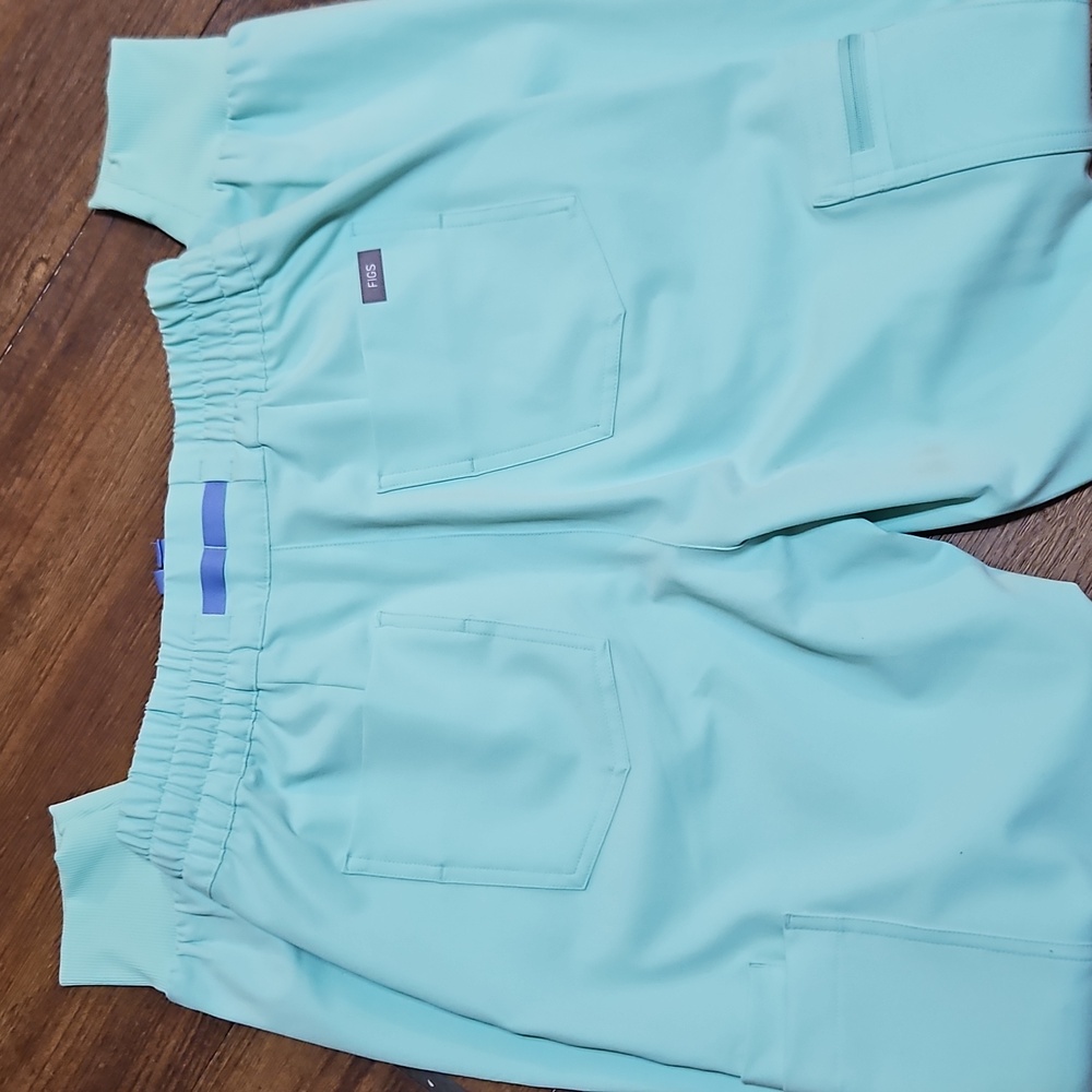 Figs Scrub Pants - Picture 4 of 5